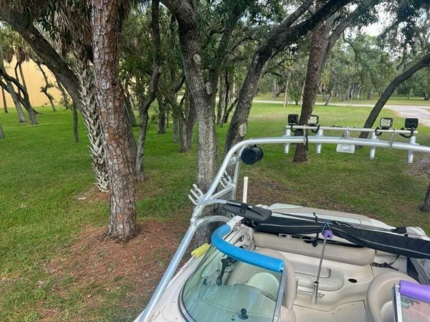 2003 Sea Ray 220 Bow Rider