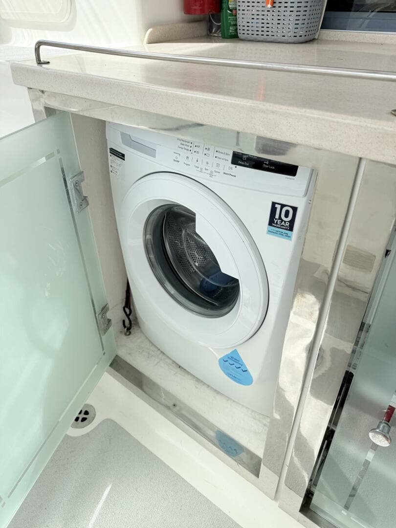 2011 Royal Cape Catamarans Majestic 53