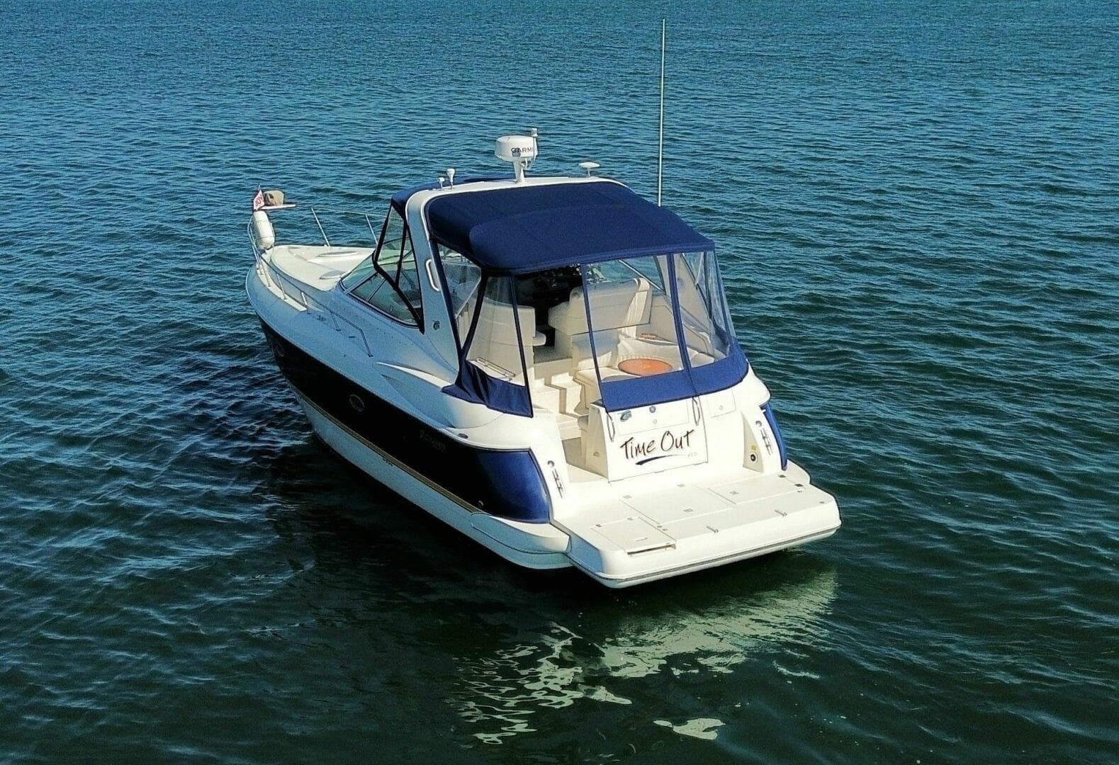 2004 Cruisers Yachts 370 Express