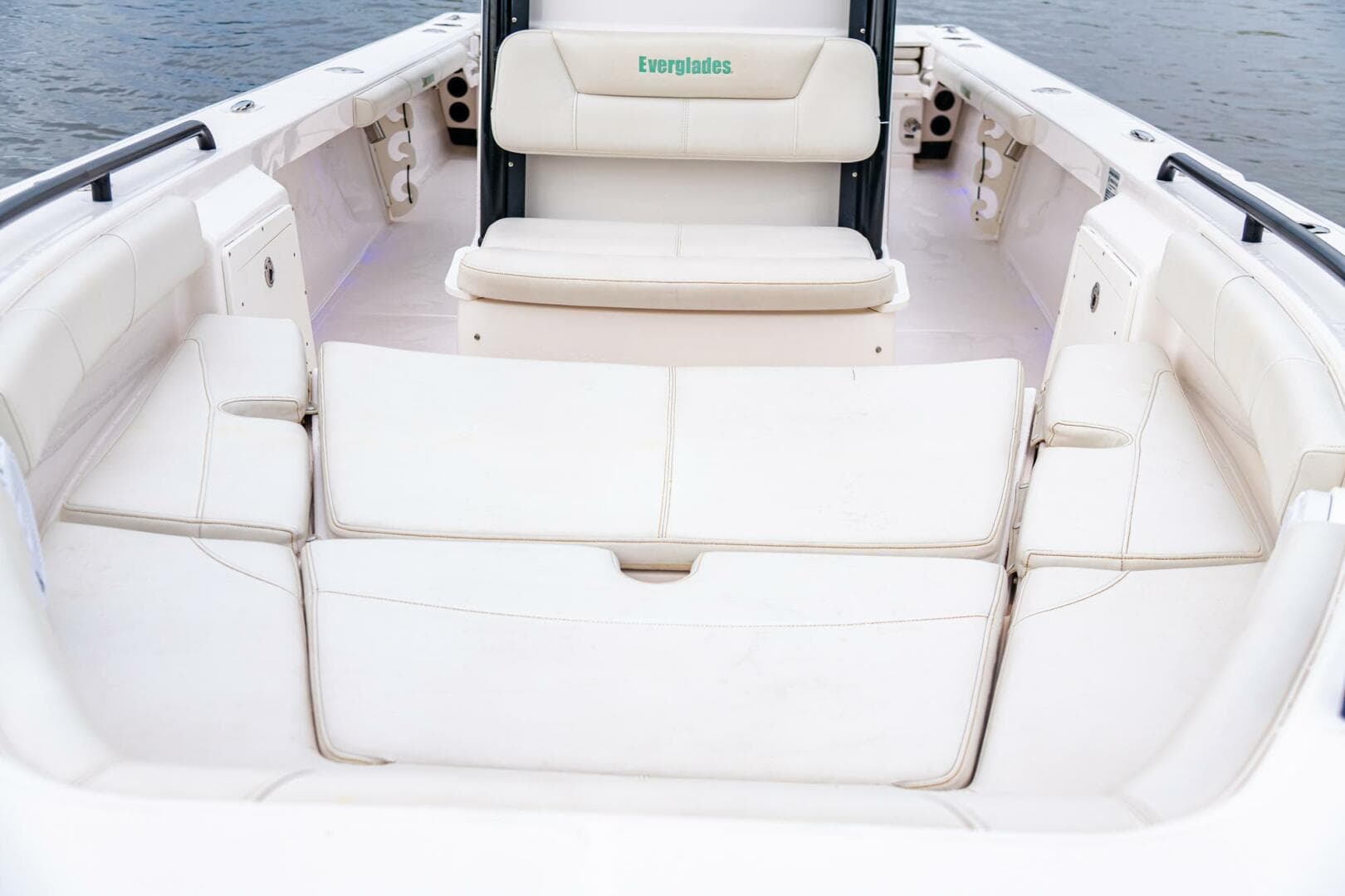 2018 Everglades 243 CC