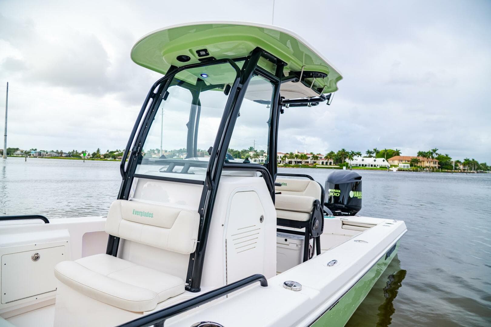 2018 Everglades 243 CC
