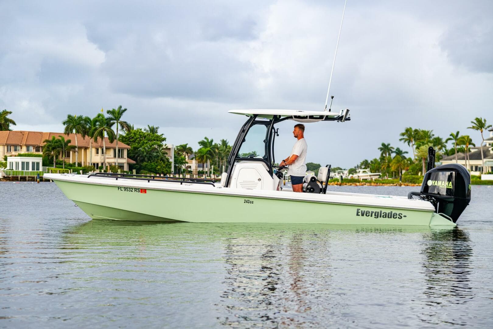 2018 Everglades 243 CC