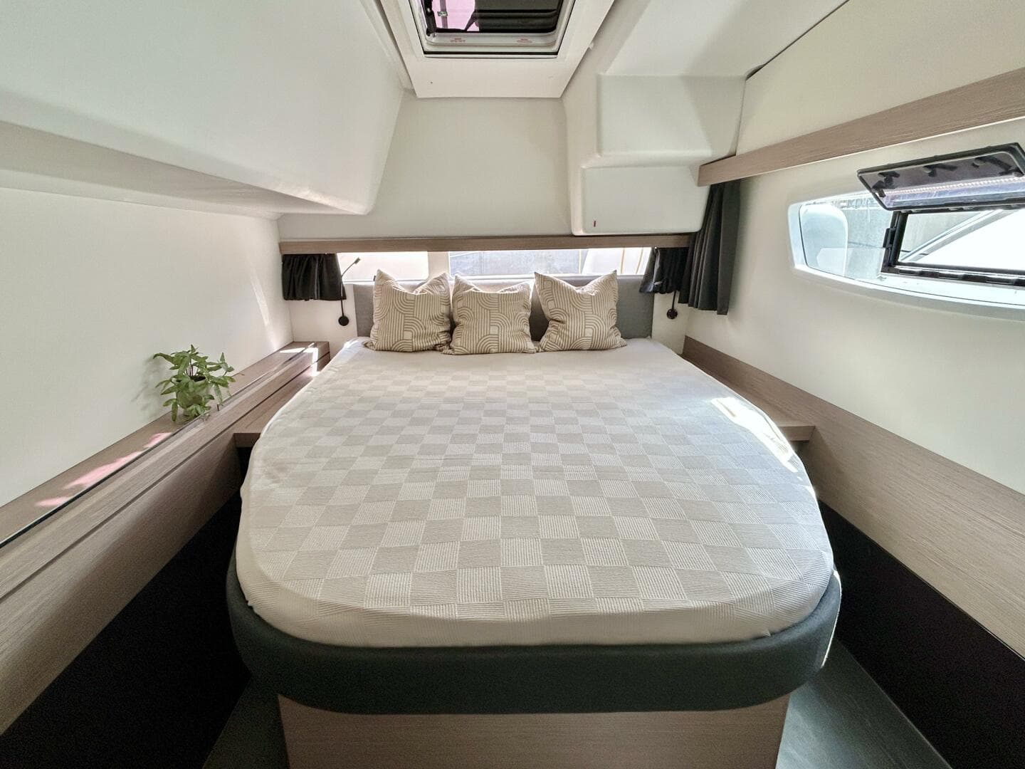 2021 Fountaine Pajot Isla 40