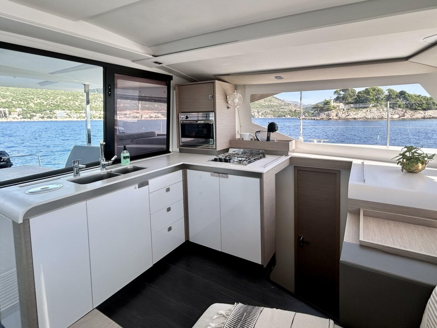 2021 Fountaine Pajot Isla 40