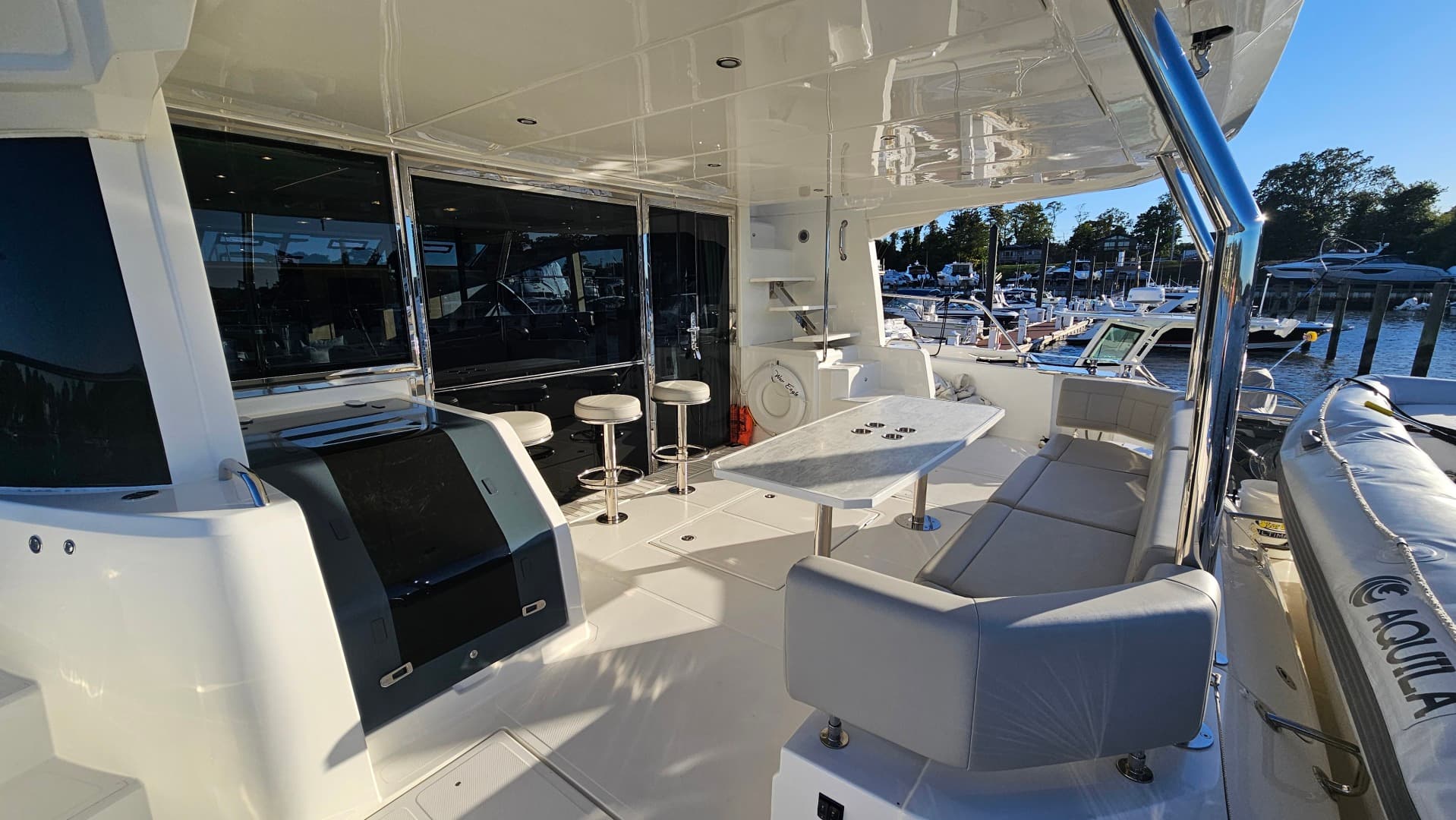 2023 Aquila 54 Yacht