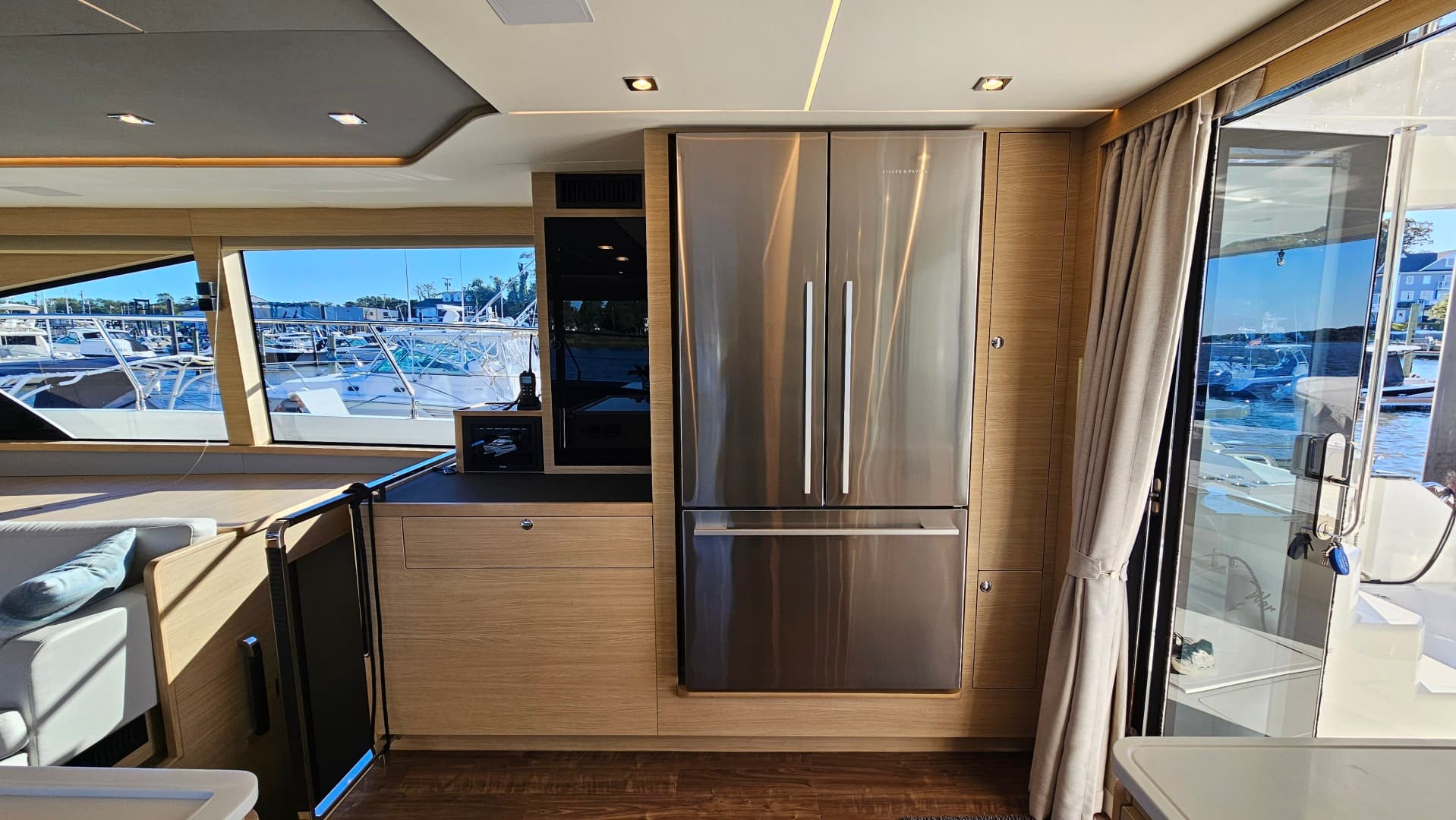 2023 Aquila 54 Yacht