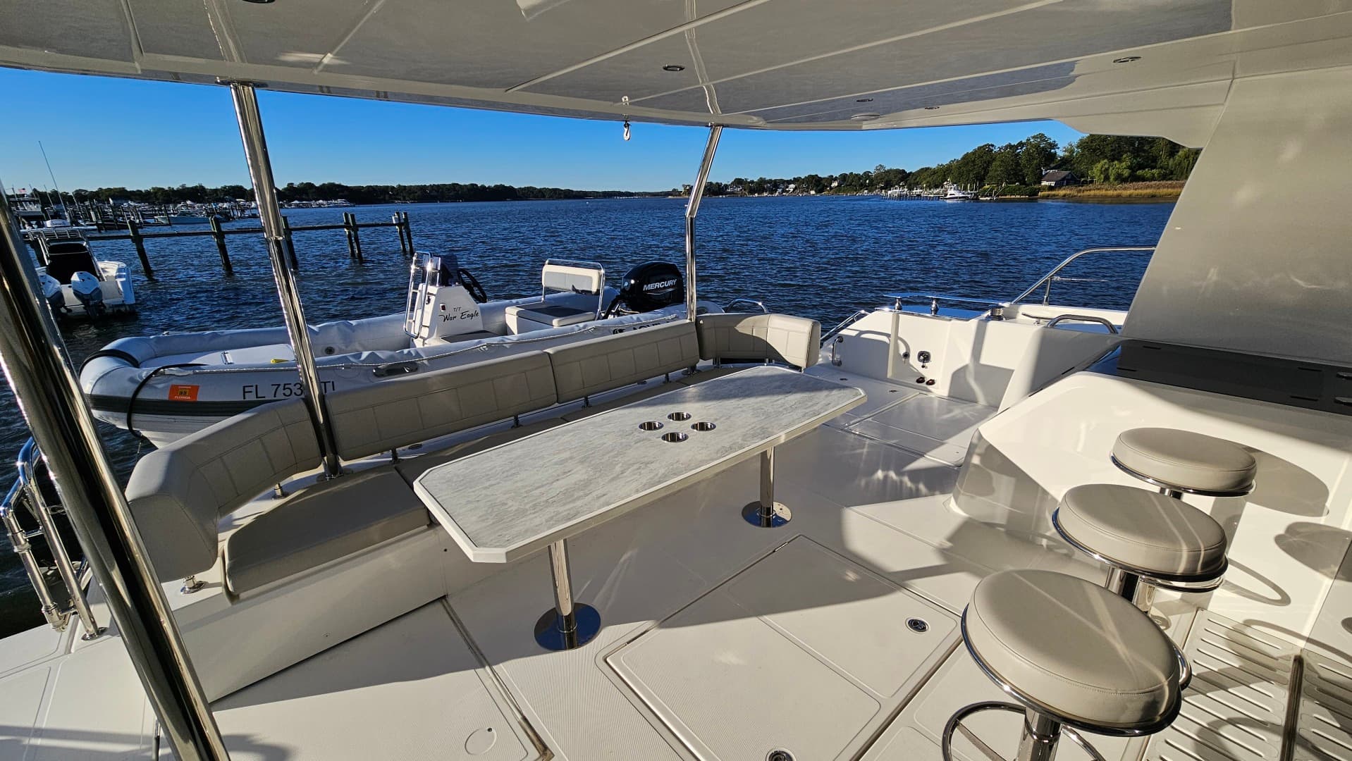 2023 Aquila 54 Yacht