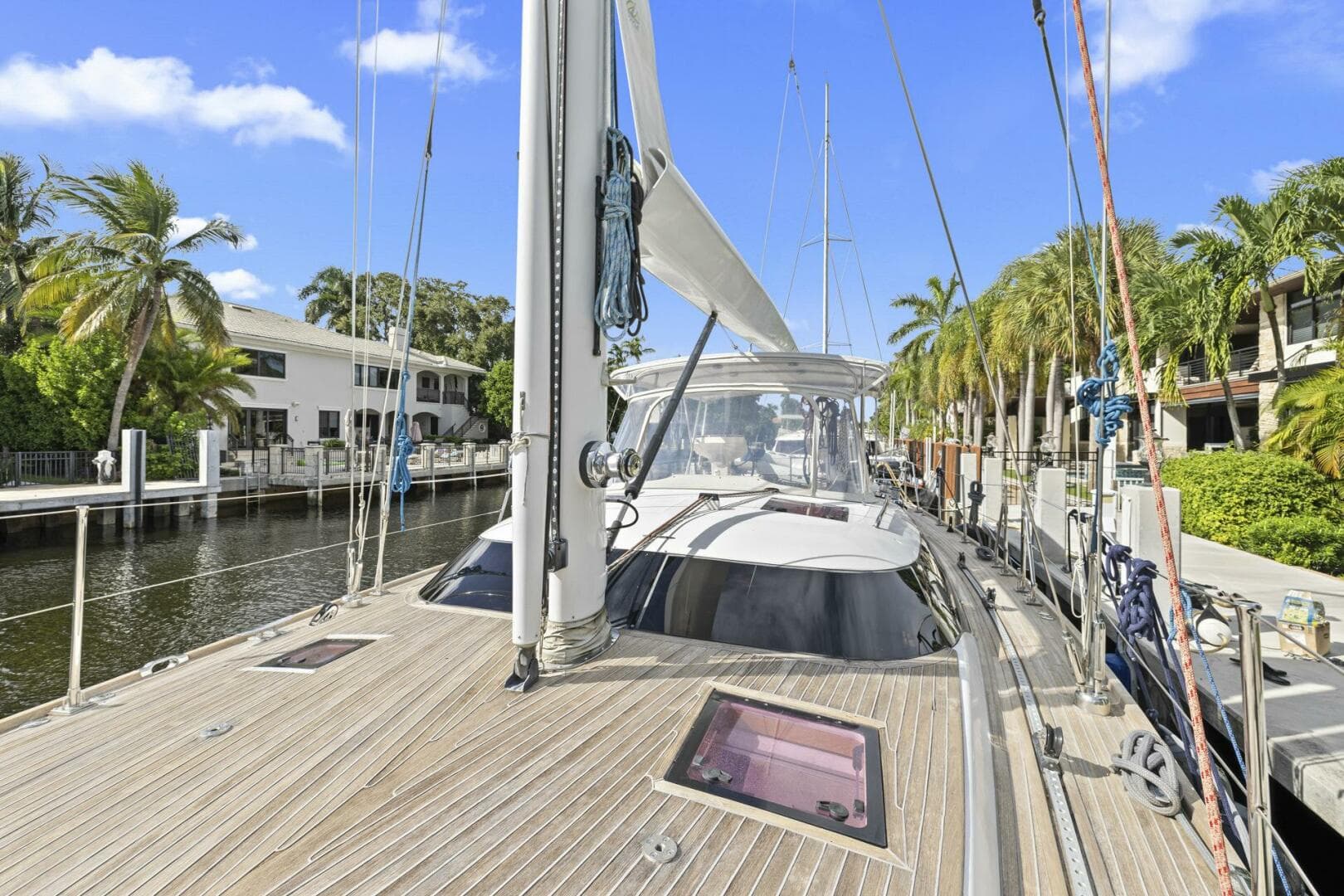 2013 Hylas 63