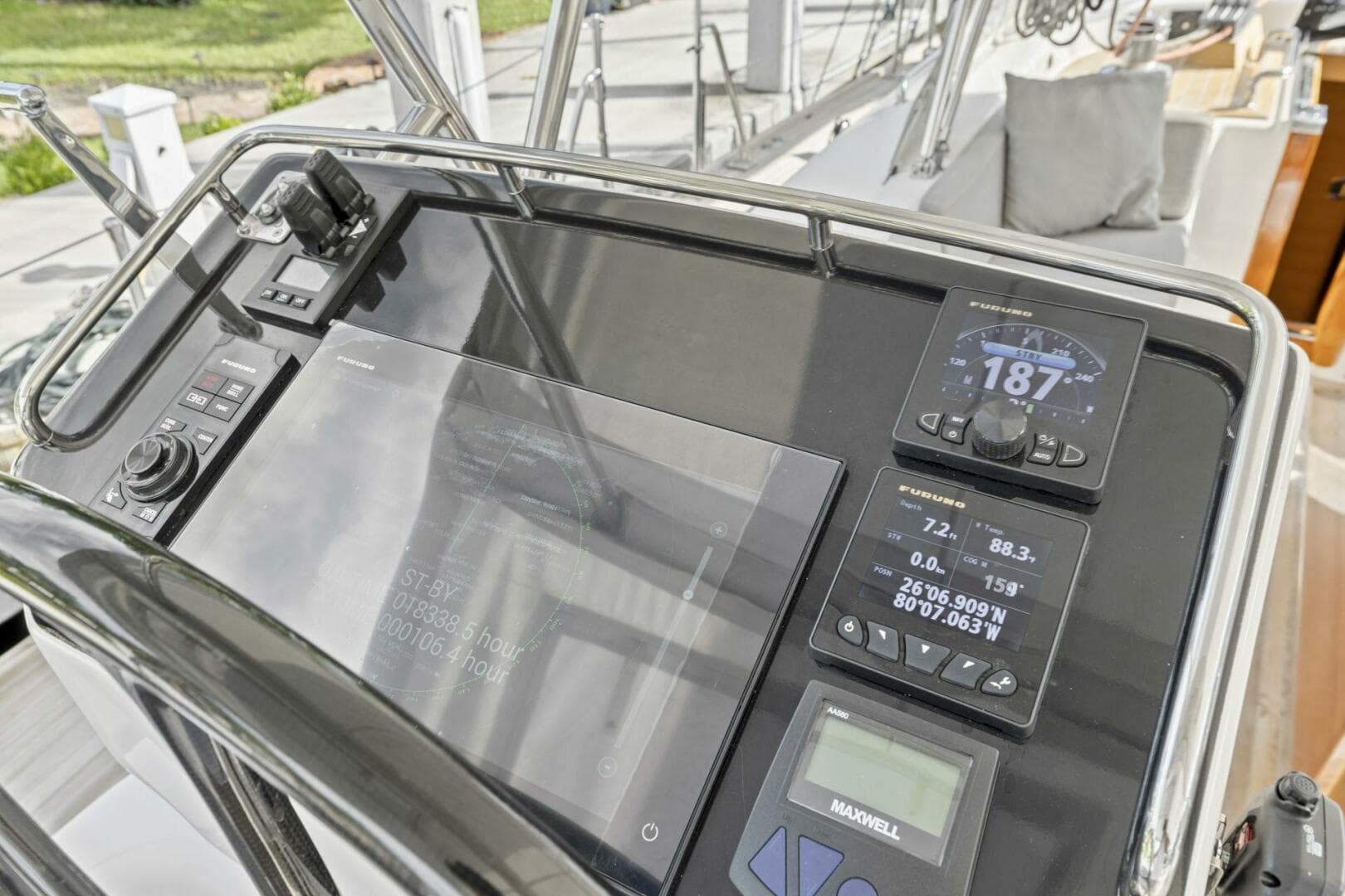 2013 Hylas 63
