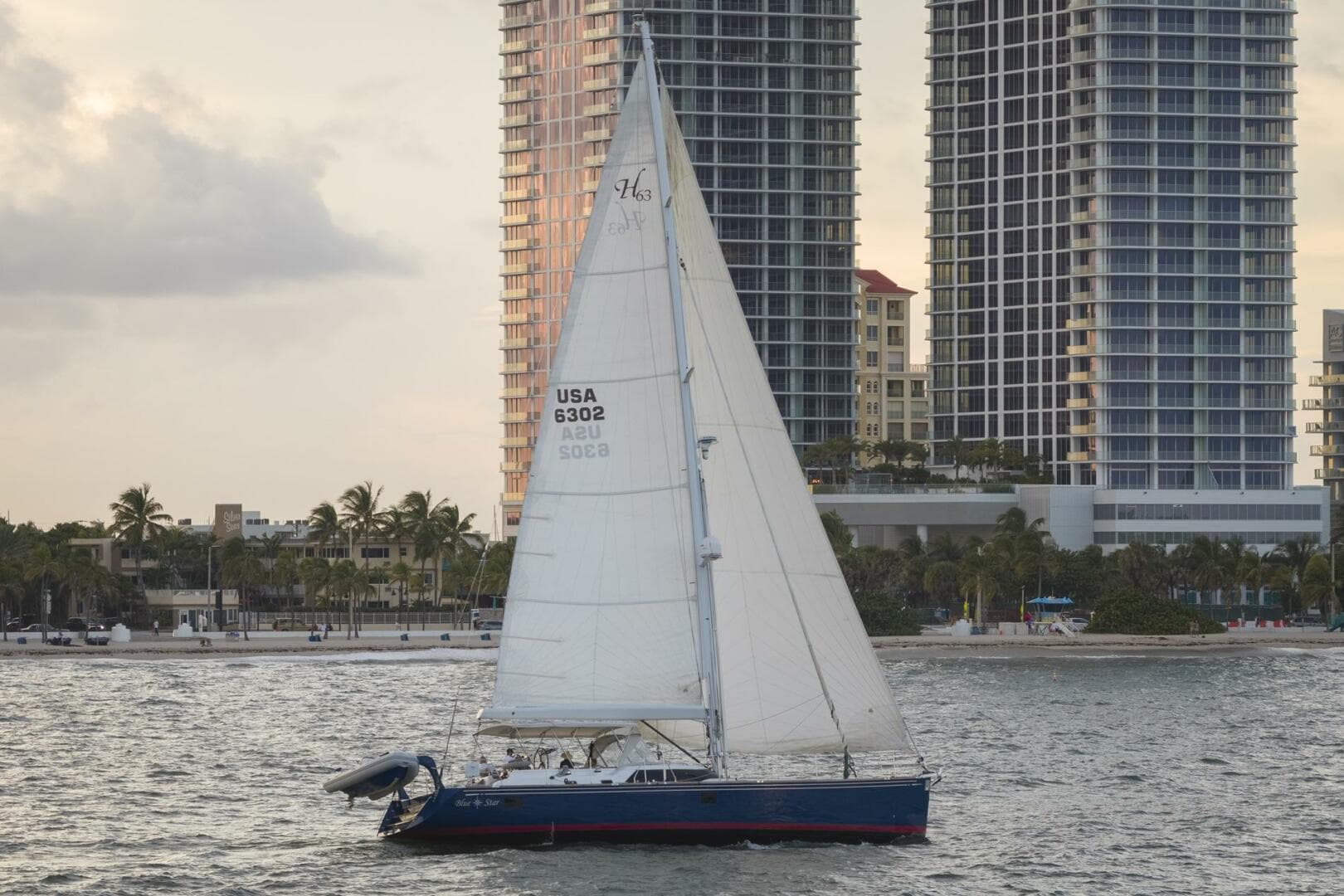 2013 Hylas 63