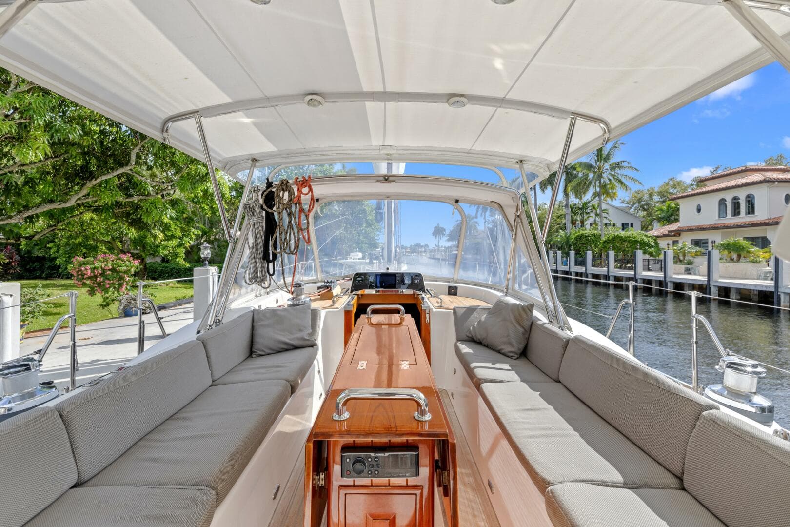 2013 Hylas 63