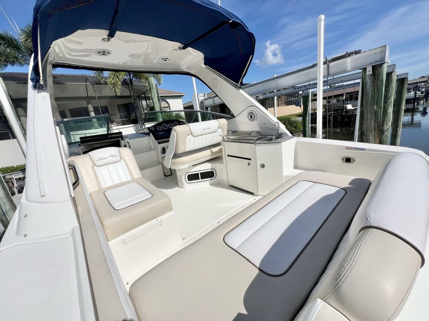 2012 Sea Ray 310 SunDancer