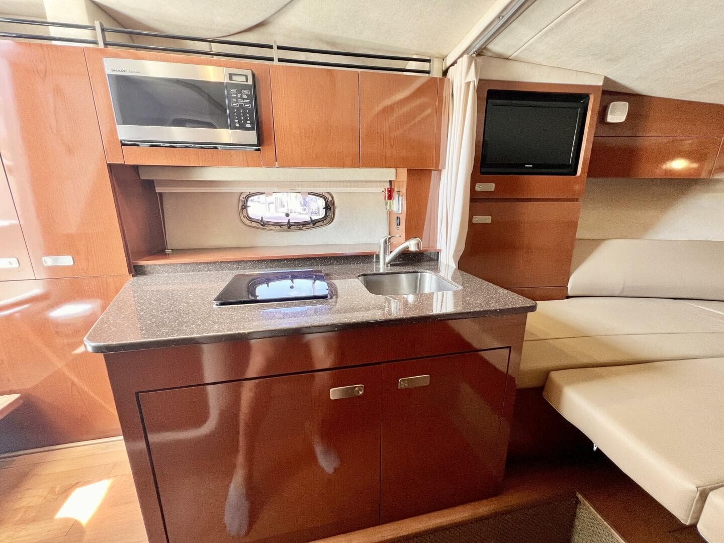 2012 Sea Ray 310 SunDancer