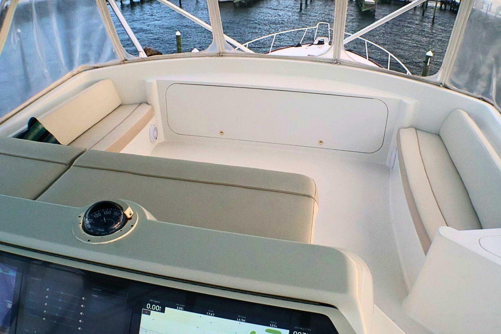 2001 Donzi 73' Sport Fish  Flybridge 13