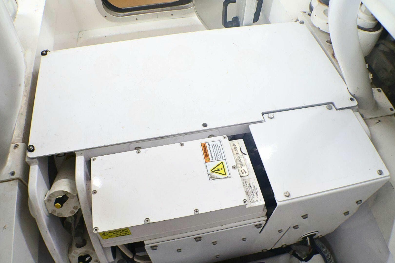 2001 Donzi 73' Sport Fish  Engine Room