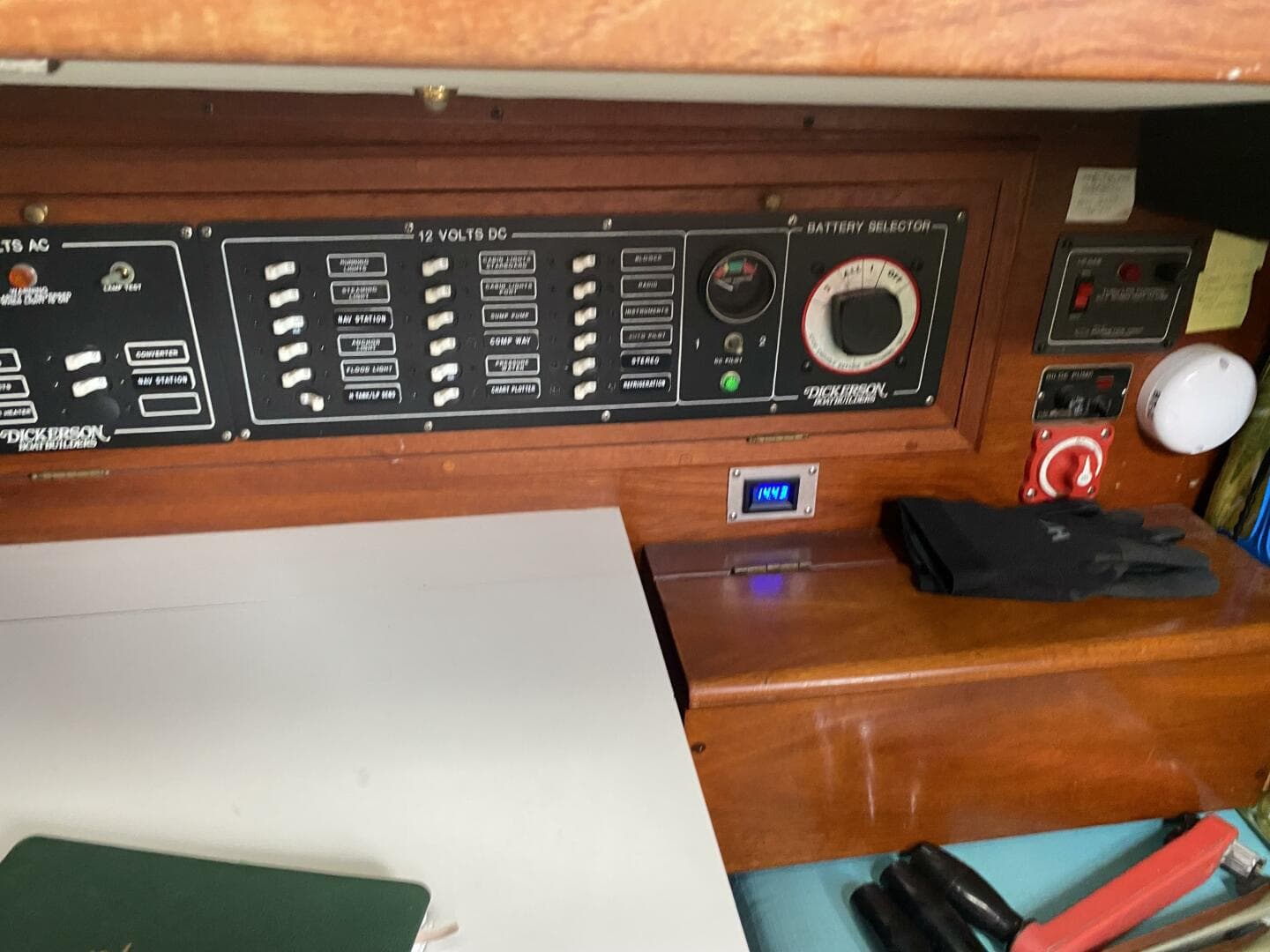 1987 Dickerson 37 aft cockpit