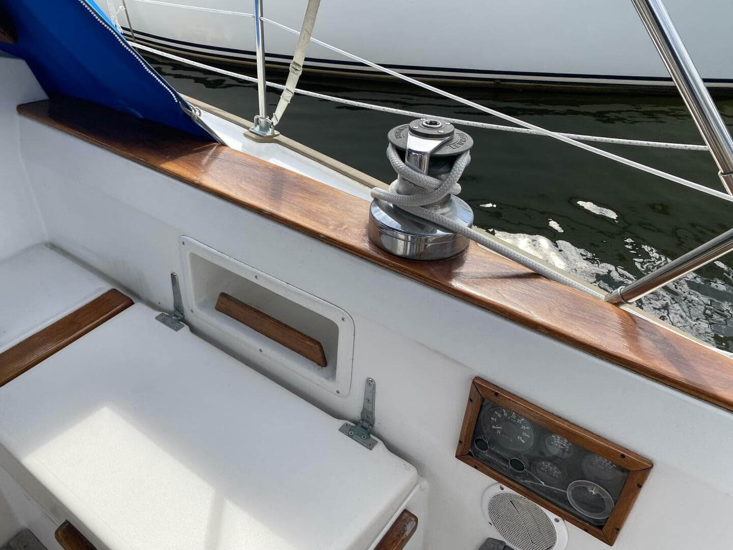 1987 Dickerson 37 aft cockpit