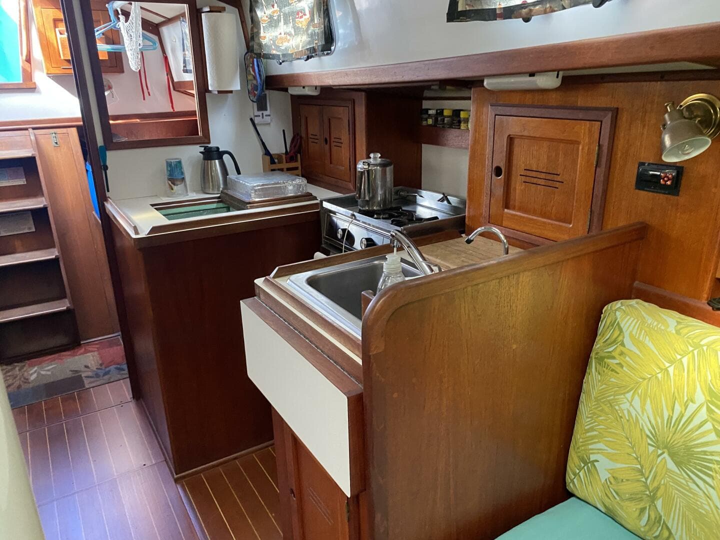 1987 Dickerson 37 aft cockpit