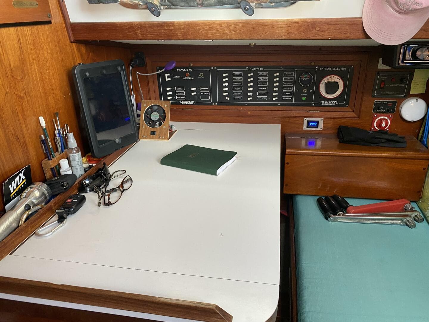 1987 Dickerson 37 aft cockpit