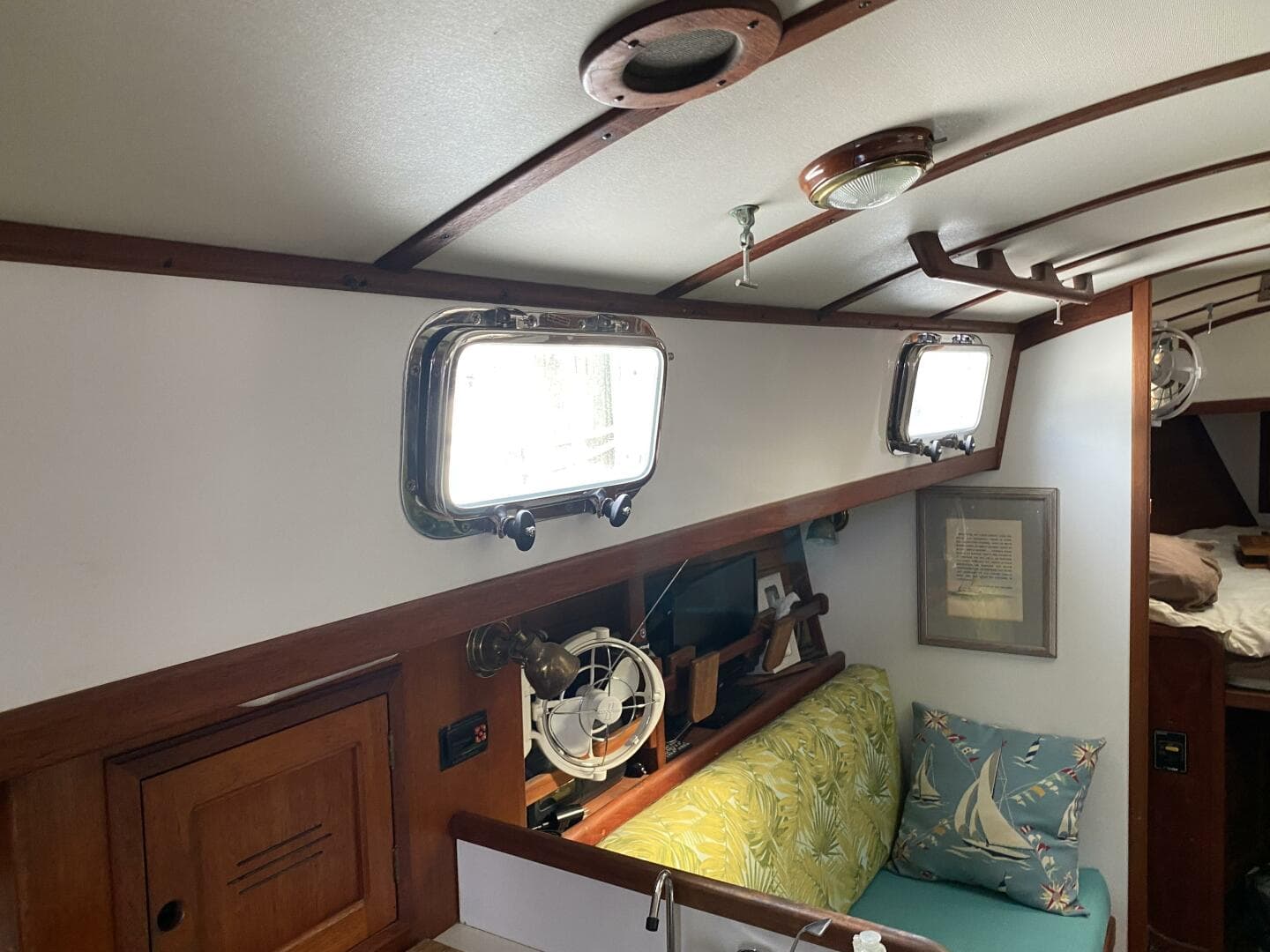 1987 Dickerson 37 aft cockpit