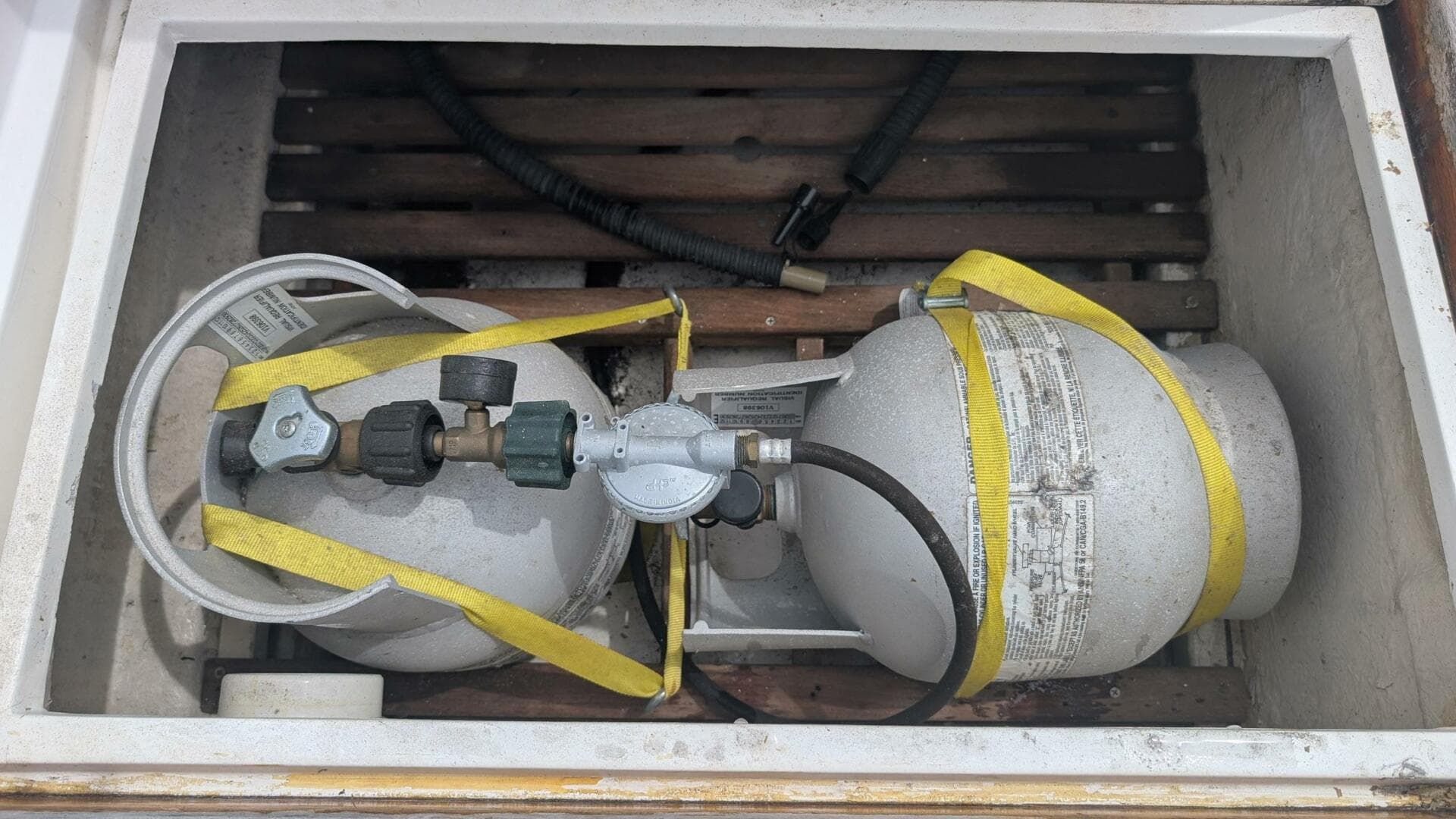 1983 Grand Banks 42 Classic