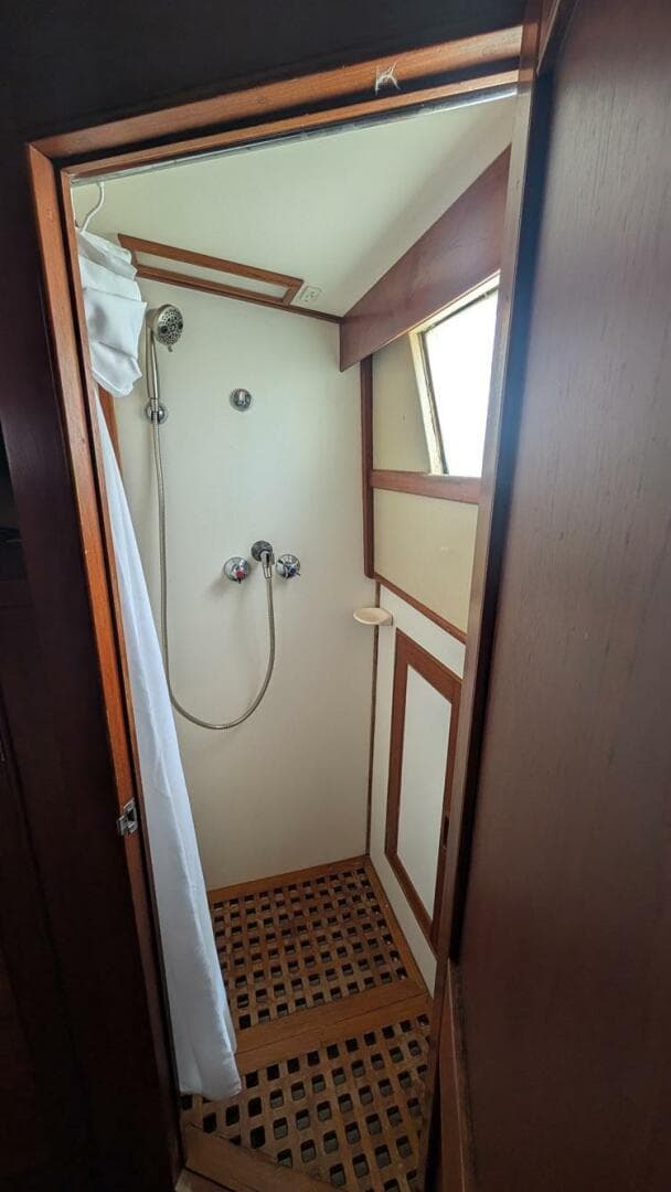 1983 Grand Banks 42 Classic