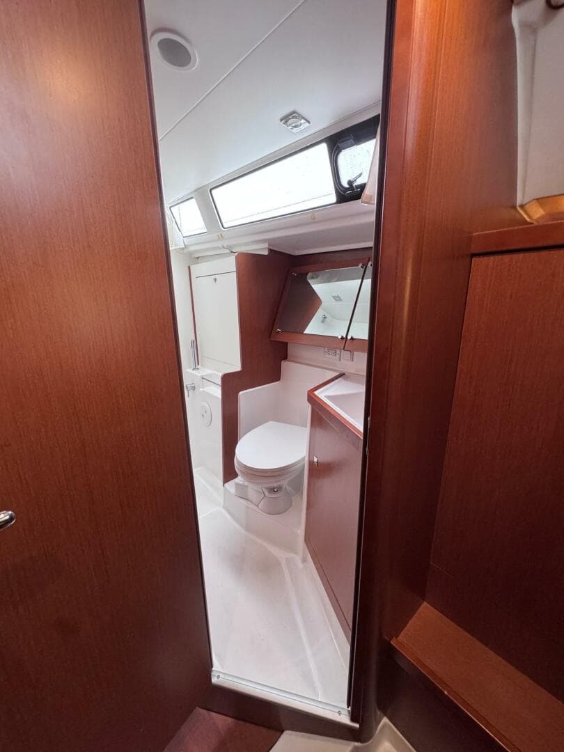 2017 Beneteau Oceanis 45