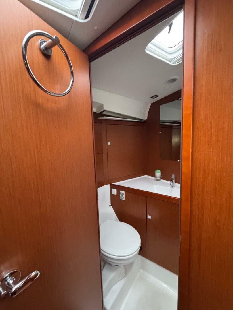 2017 Beneteau Oceanis 45