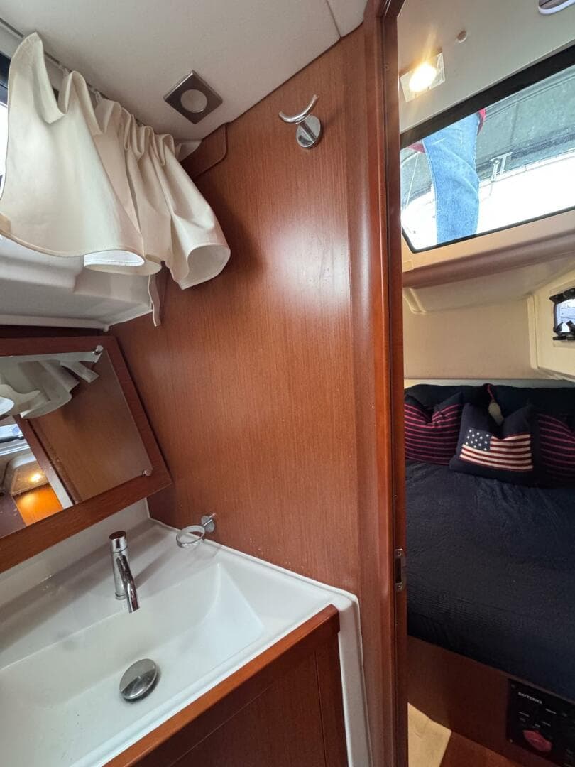 2017 Beneteau Oceanis 45