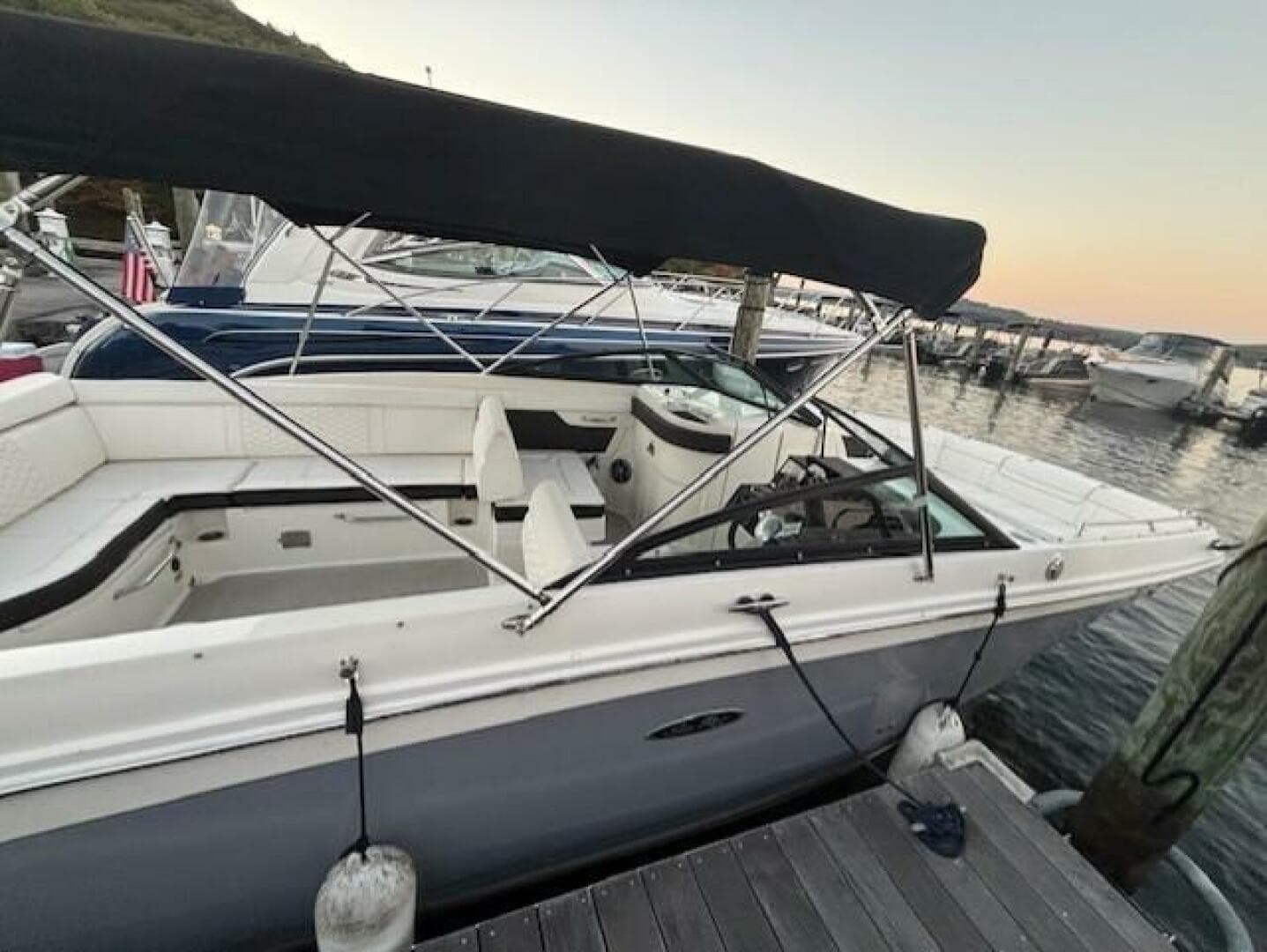 2019 Sea Ray SDX 270