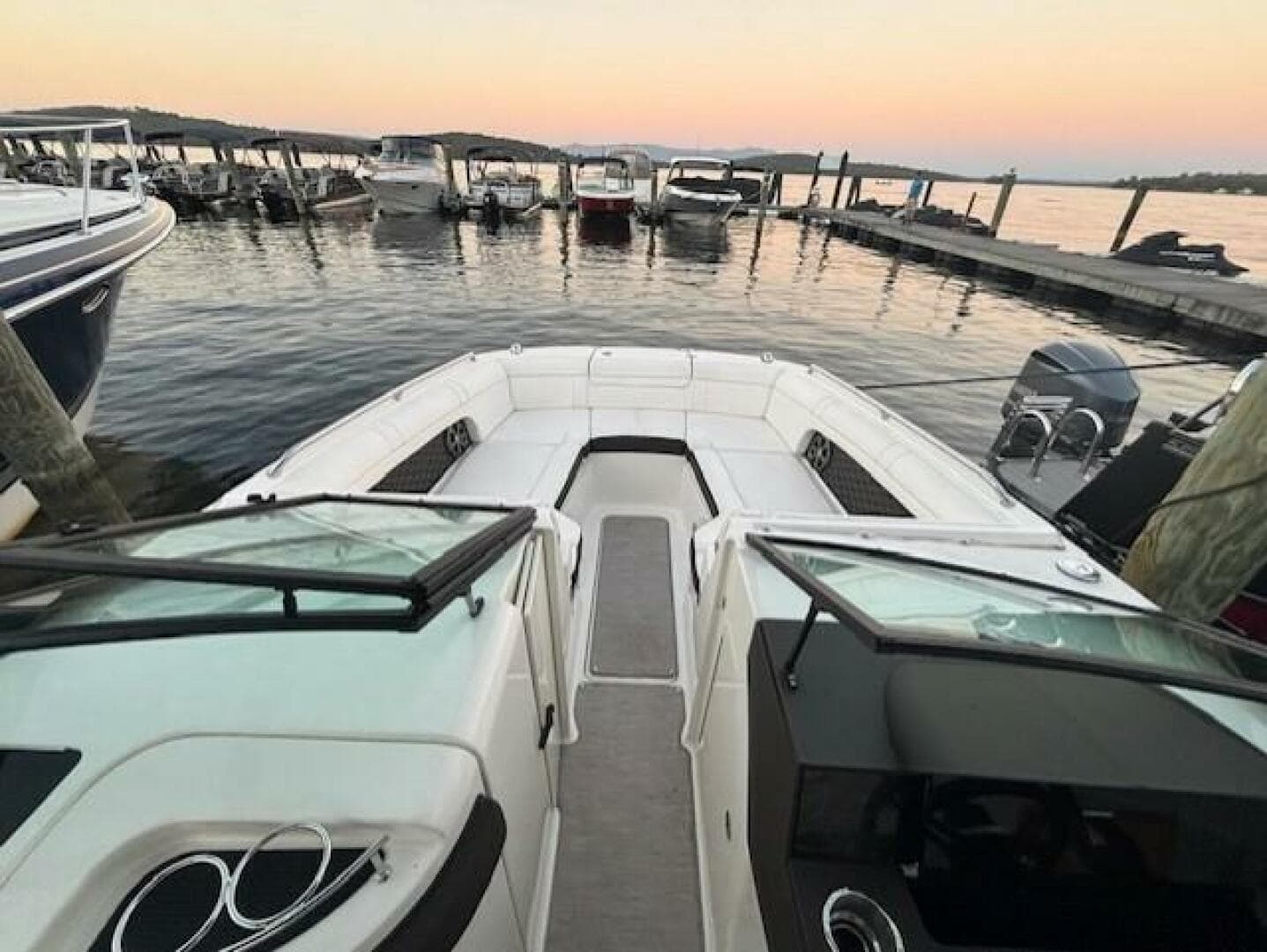 2019 Sea Ray SDX 270