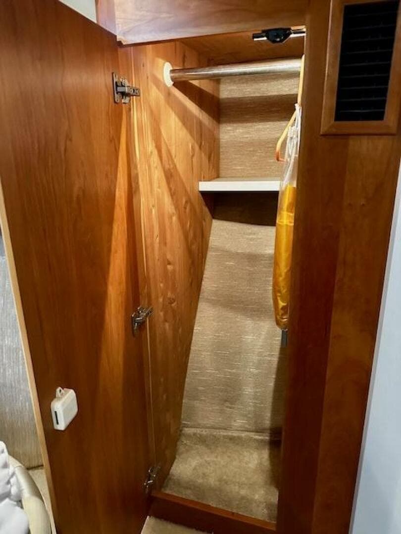 2001 Silverton 42 Convertible