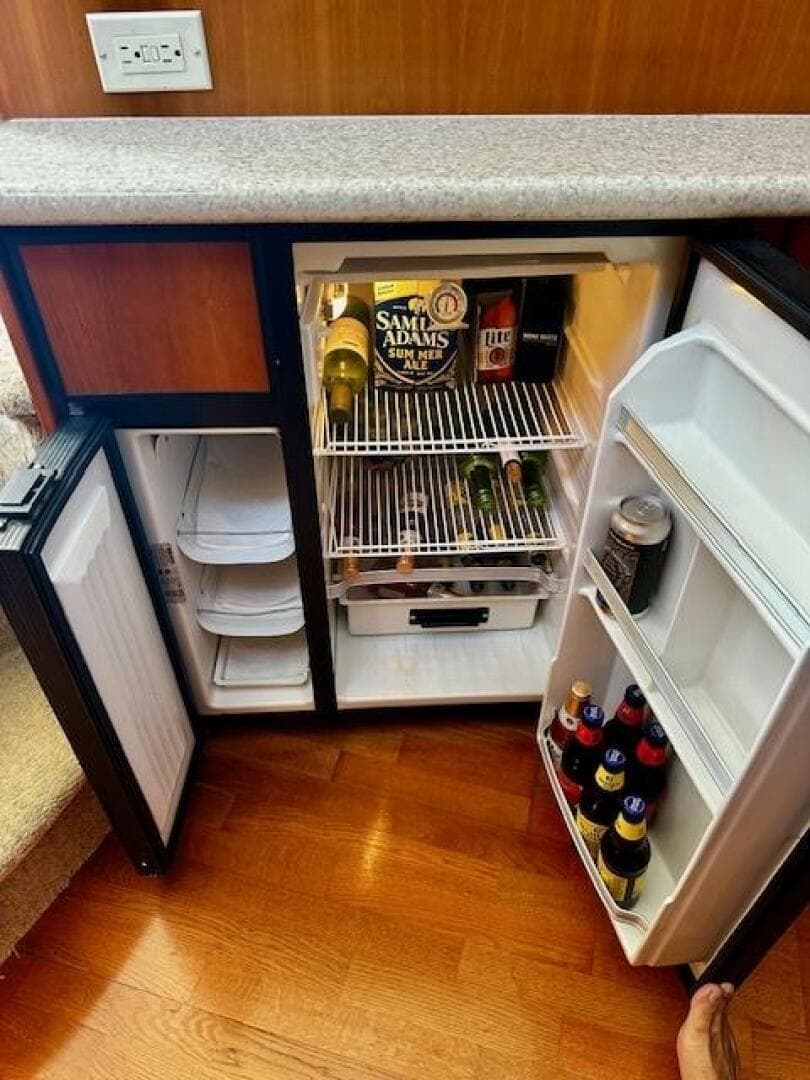 2001 Silverton 42 Convertible