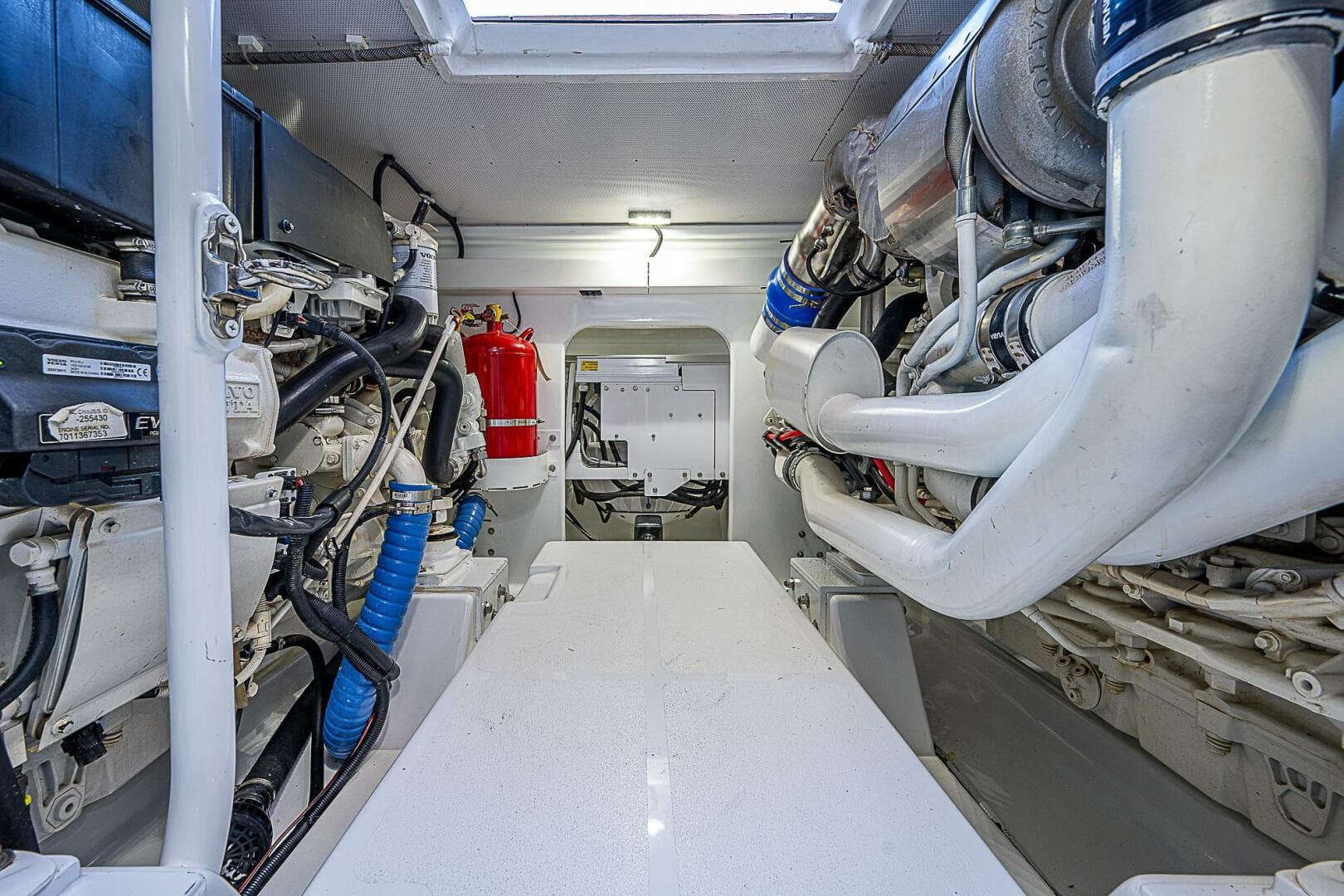 Maverick 55 Lucky -  Engine Room
