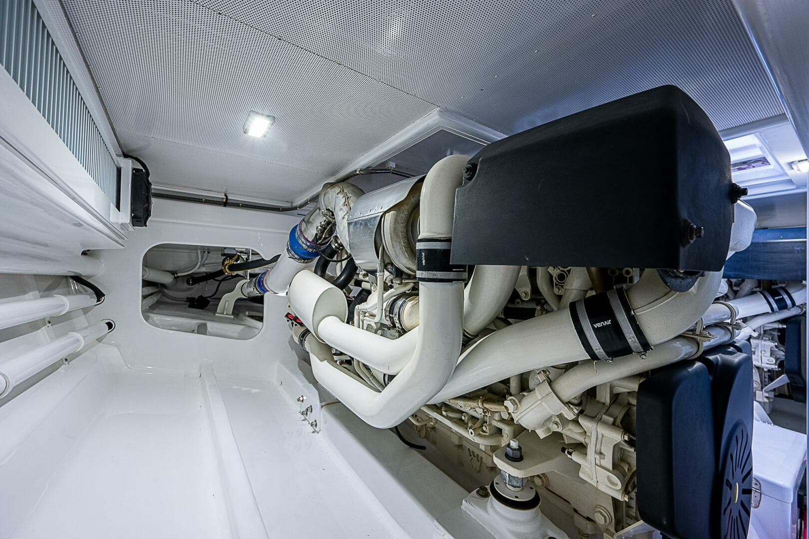Maverick 55 Lucky -  Engine Room