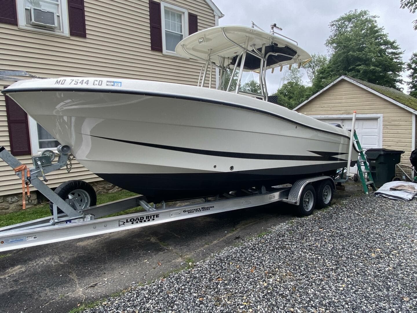 2009 Hydra-Sports 2500 Vector