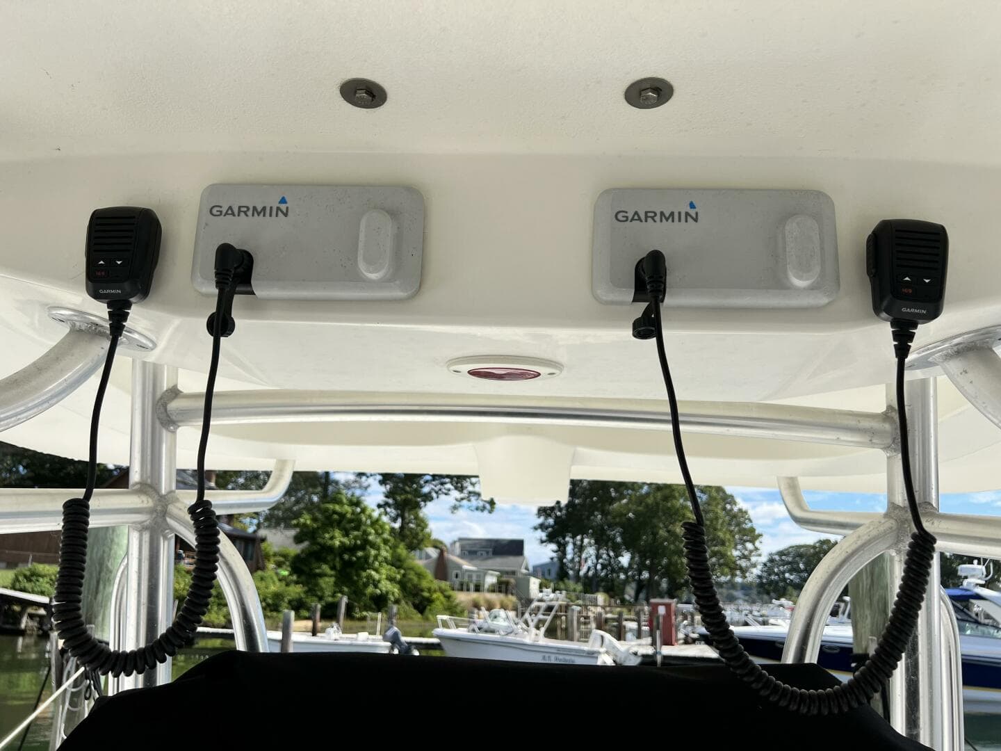 2009 Hydra-Sports 2500 Vector