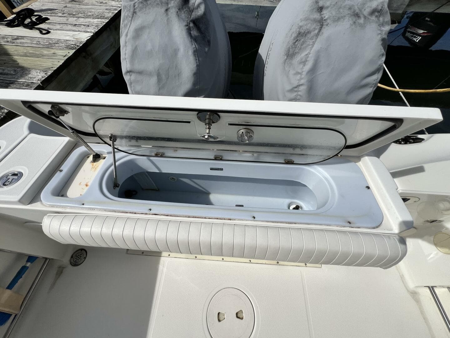 2009 Hydra-Sports 2500 Vector