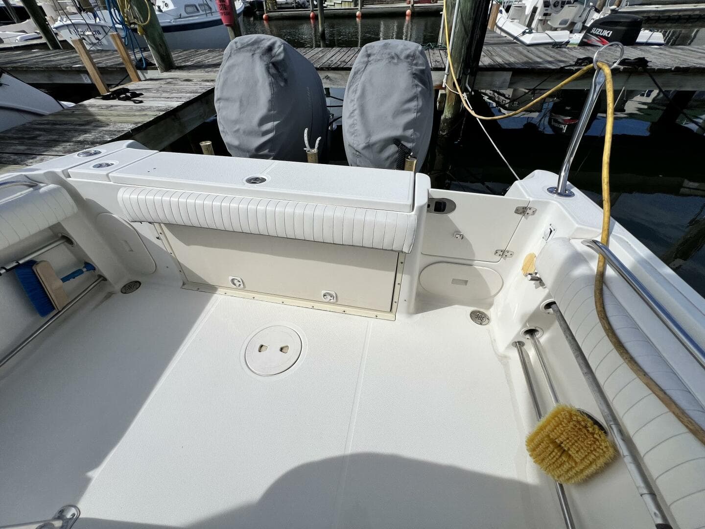 2009 Hydra-Sports 2500 Vector