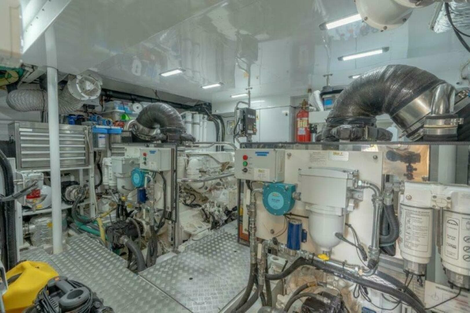 Princess 85 Kaos Engine Room