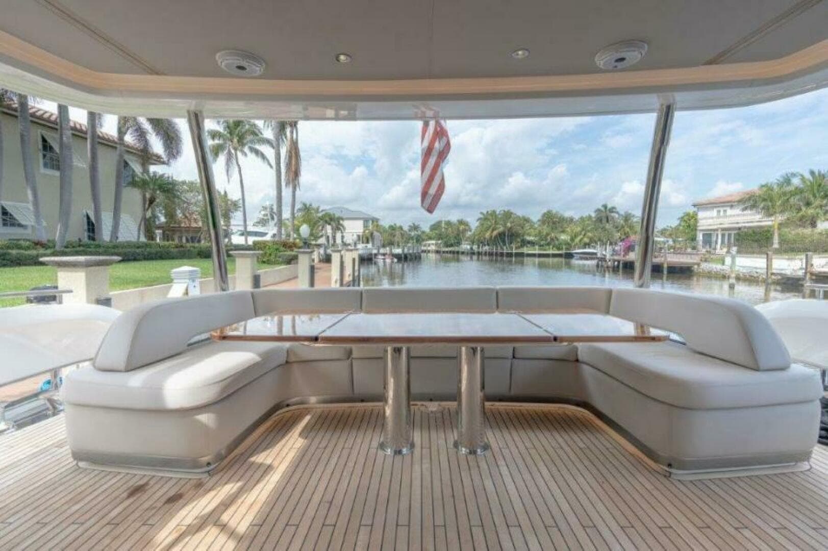 Princess 85 Kaos Aft Deck