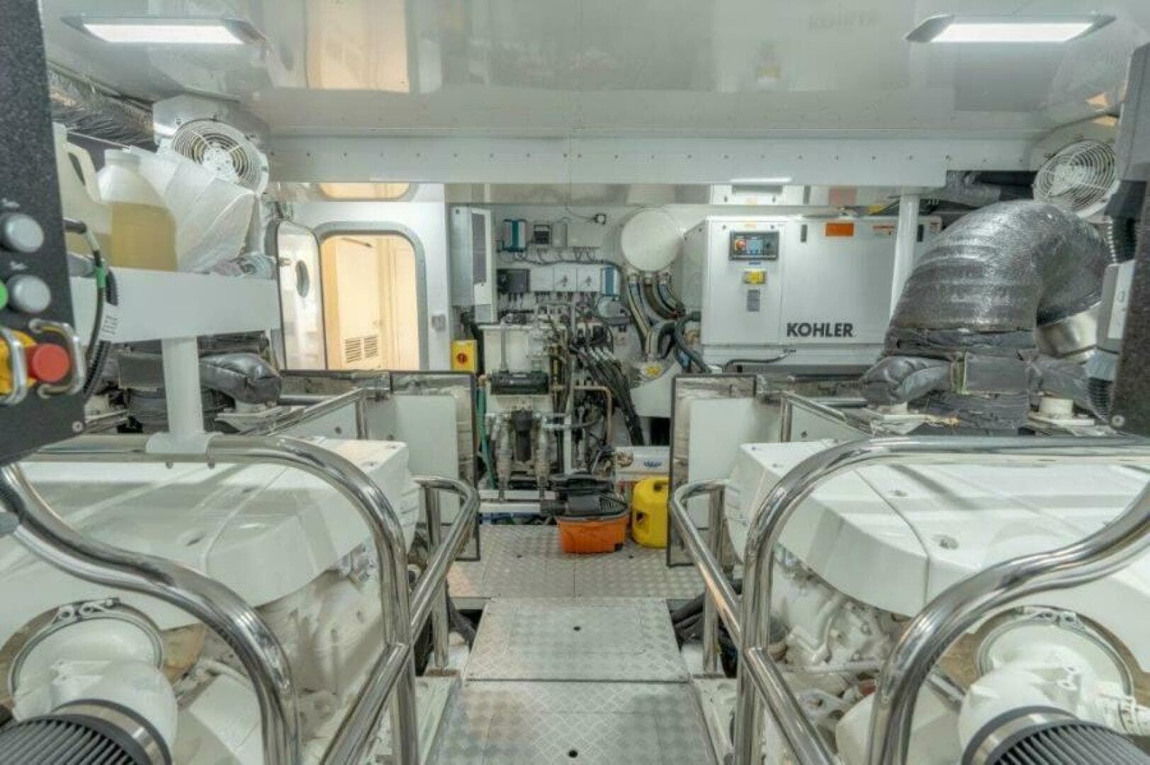 Princess 85 Kaos Engine Room