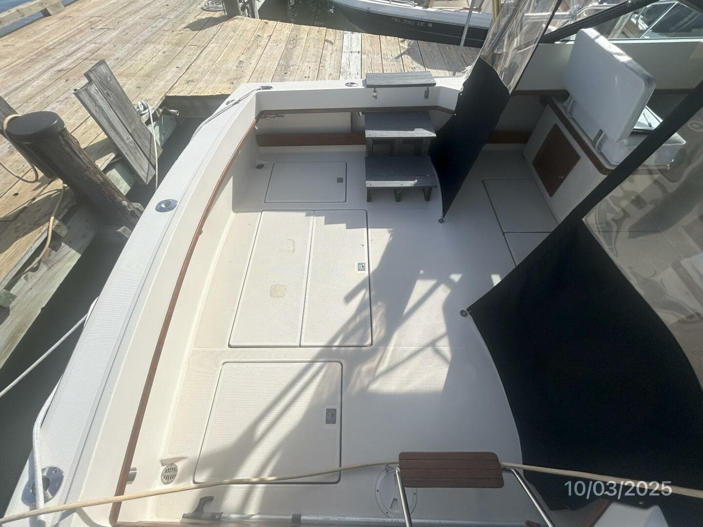 31' Pursuit cockpit port