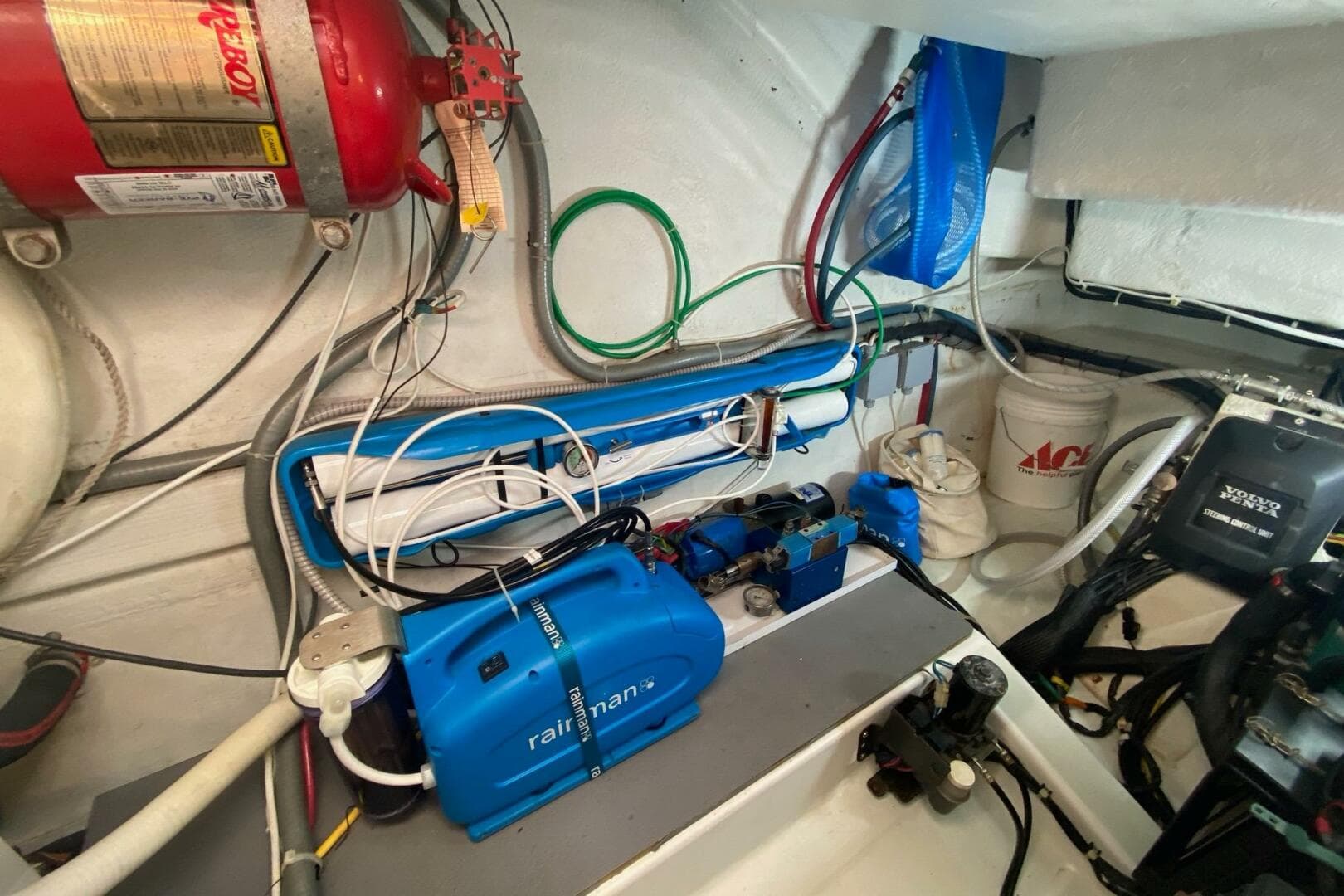 Engine room of 2014 Beneteau Gran Turismo 44 with equipment and wiring.