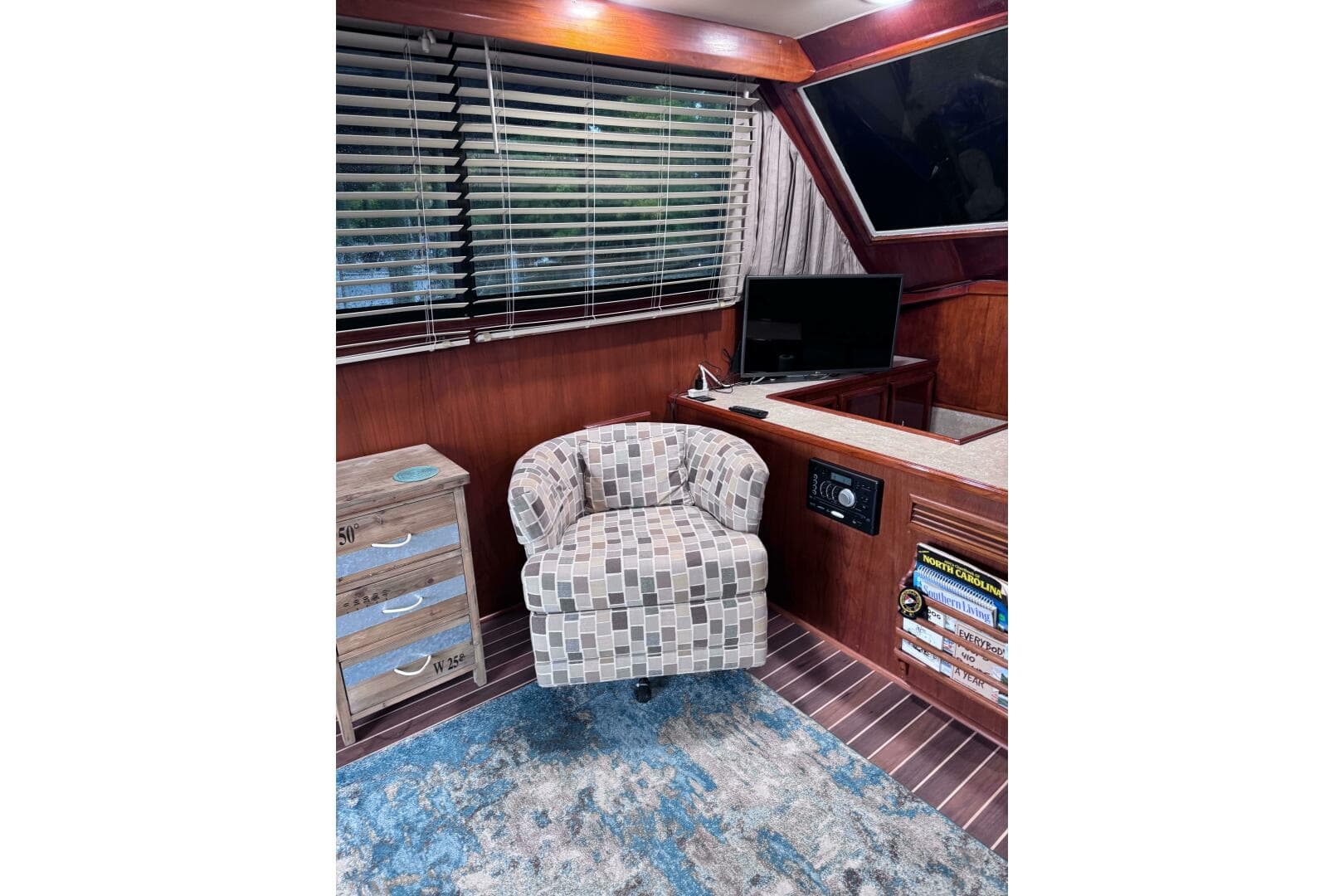 1986 Egg Harbor 37 Convertible