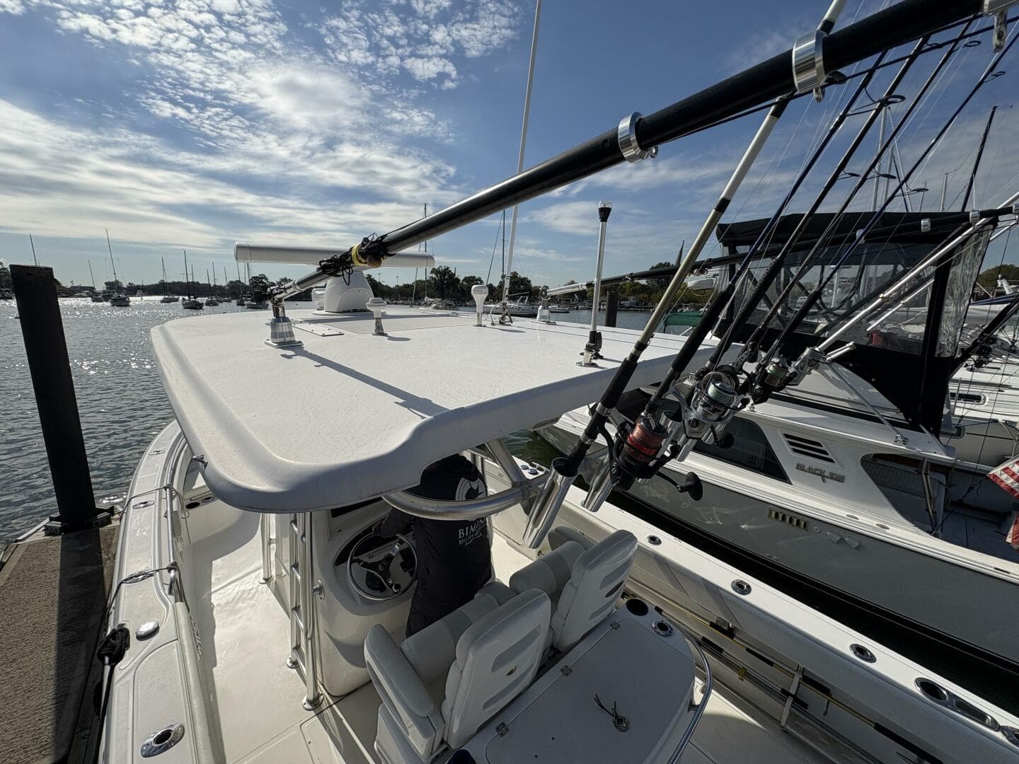 2008 Boston Whaler 320 Outrage Fishing Setup