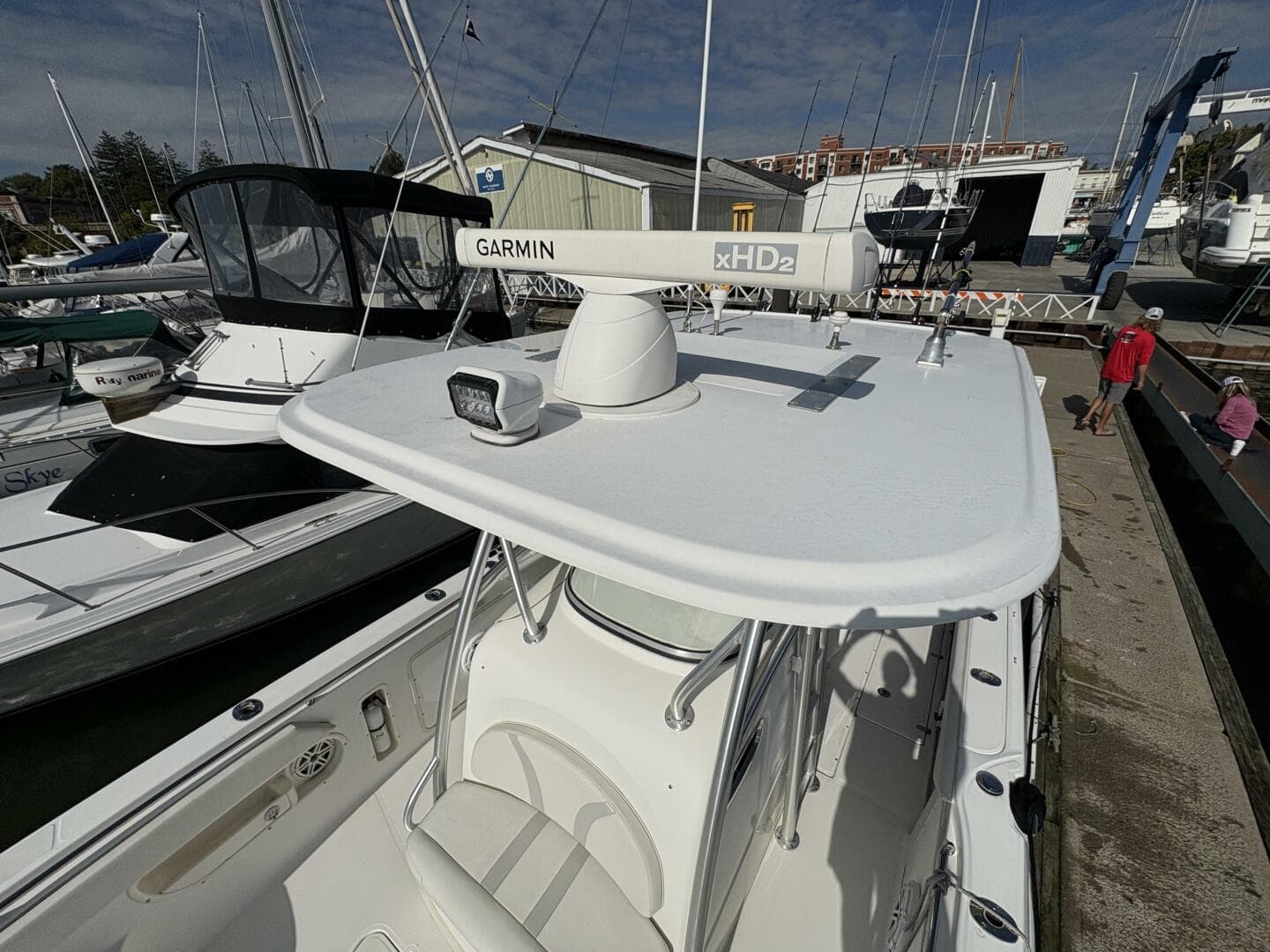 2008 Boston Whaler 320 Outrage Radar
