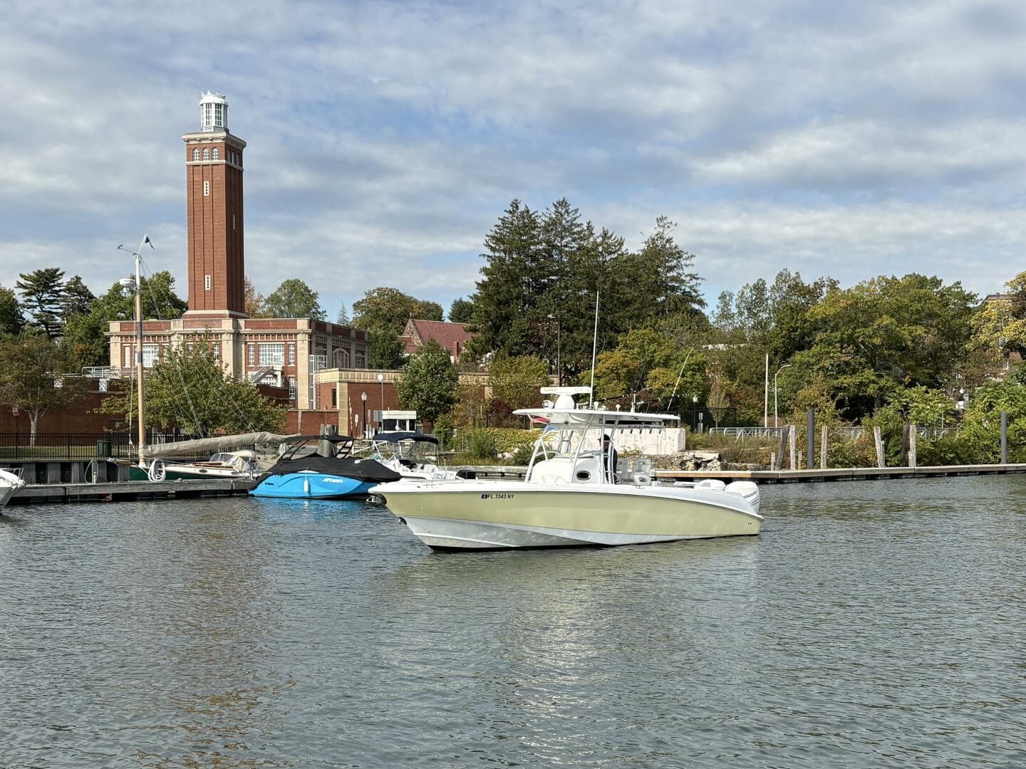 2008 Boston Whaler 320 Outrage