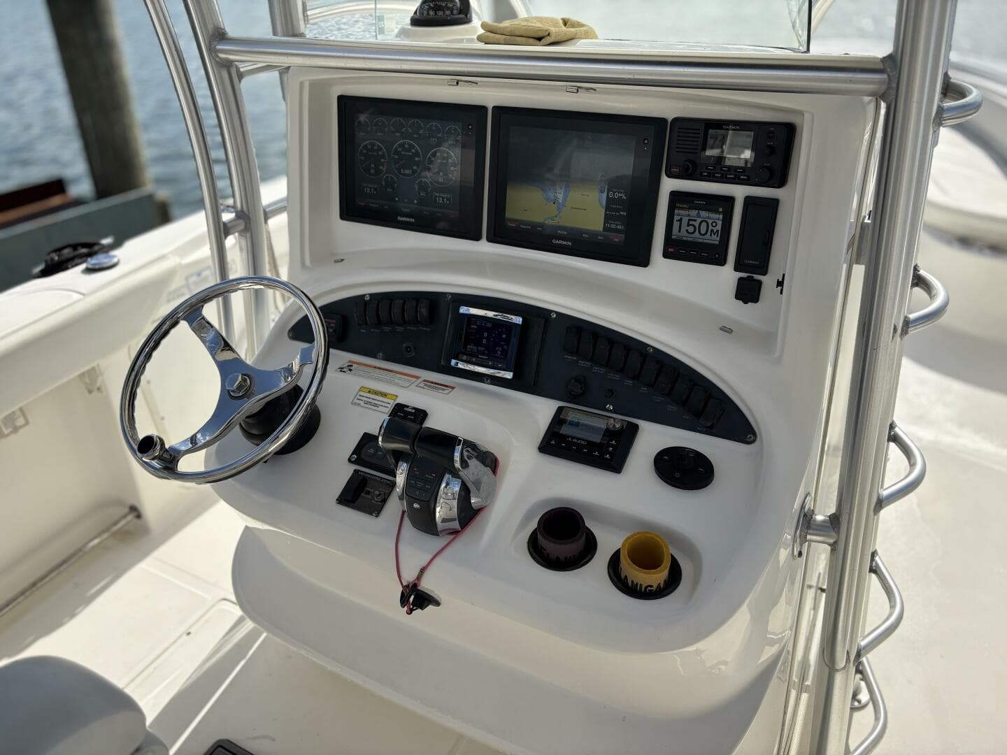 2008 Boston Whaler 320 Outrage Console