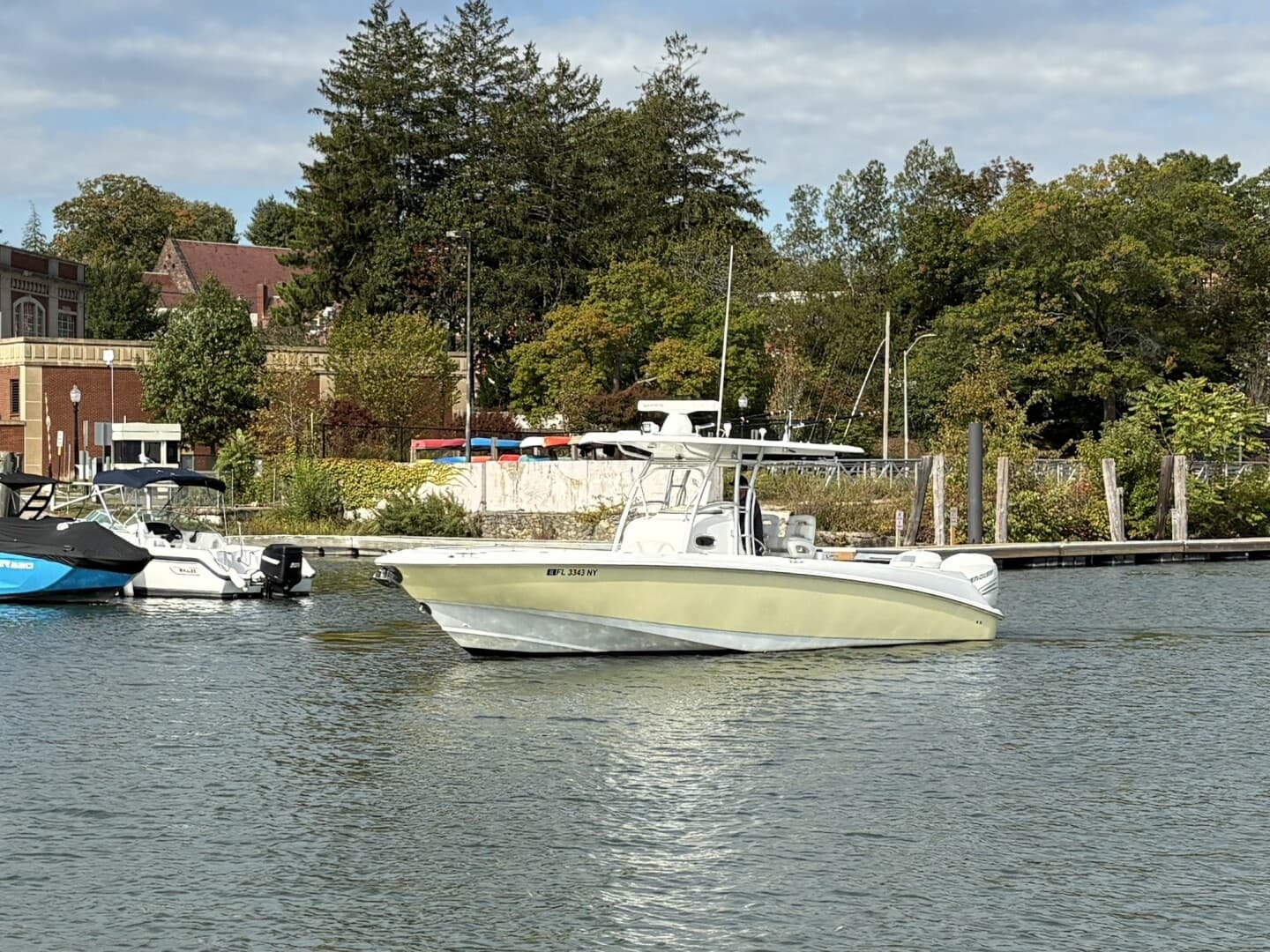 2008 Boston Whaler 320 Outrage